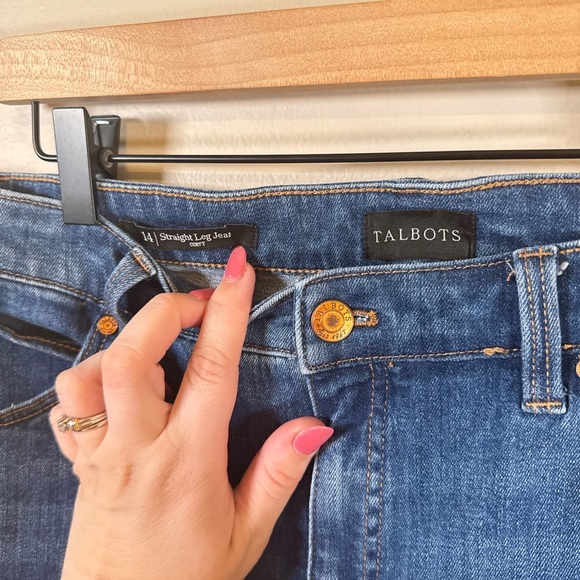 Talbots • The Curvy Straight Leg Jean Size 14 Medium Wash High Rise Denim Casual - Picture 4 of 11